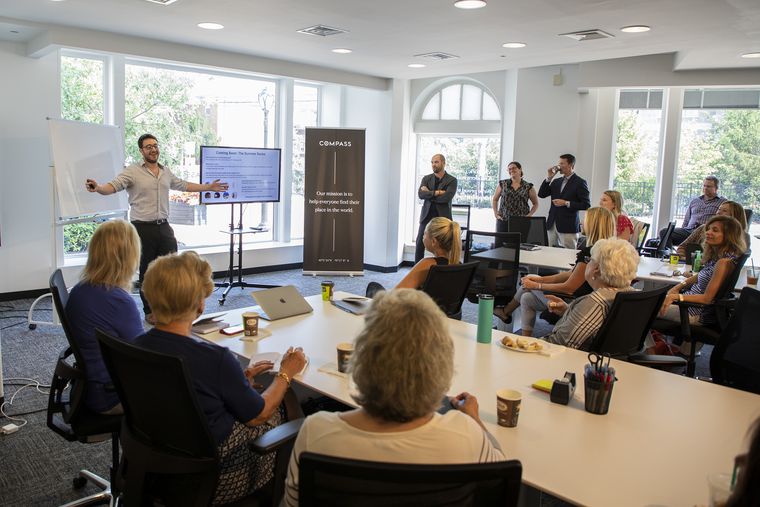 เว็บนายหน้าอสังหาฯ, ฝากขายบ้าน, ตัวแทนขายบ้าน, นายหน้า, อาชีพนายหน้า, นายหน้าอสังหาริมทรัพย์